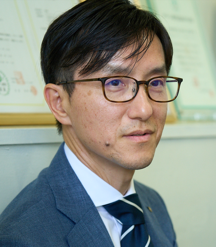川西倉庫株式会社　髙本武志.png